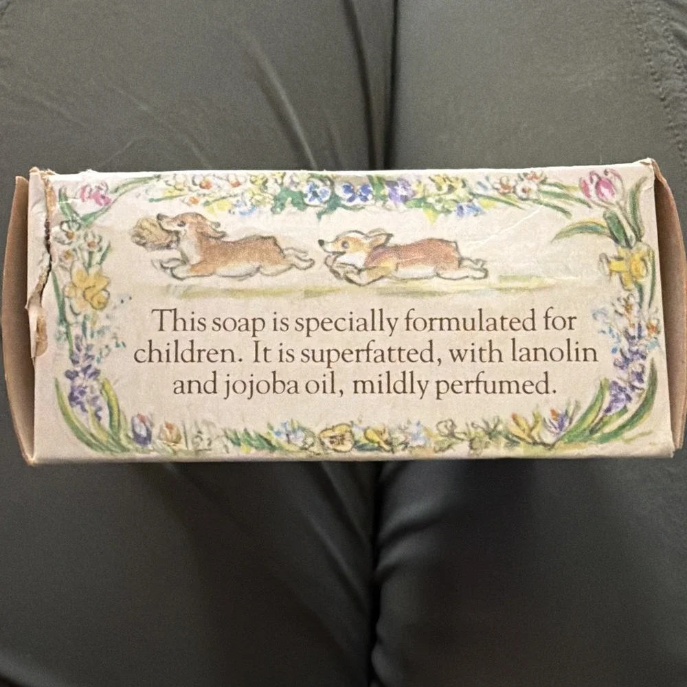 Vtg Crabtree & Evelyn‎ Corgi Soap Tasha Tudor illustrated Box 2.1 oz New in box